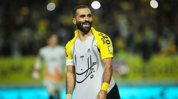 مهدی کیانی صدرنشین شدیم ولی هنوز در اول راه هستیم