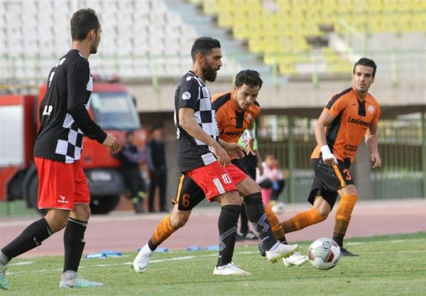 لیگ دسته اول فوتبال تساوی مدعیان و صدرنشینی موقت استقلال جنوب