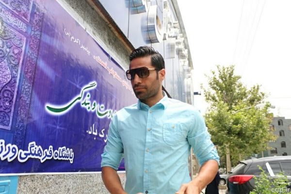 امیرحسین صادقی بازوبند را دادم فرهاد مجیدی گور خودم را کندم