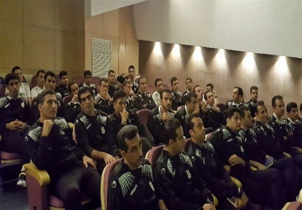 برگزاری کلاس توجیهی و دانش افزایی داوران فوتبال