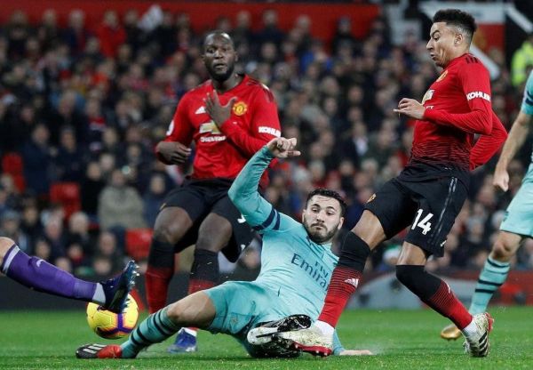 یونایتد 2-2 آرسنال کلکسیون کارت و گل های اتفاقی