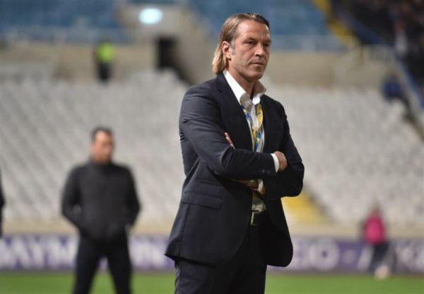 انتقاد سرمربی آپوئل از قوچاننژاد