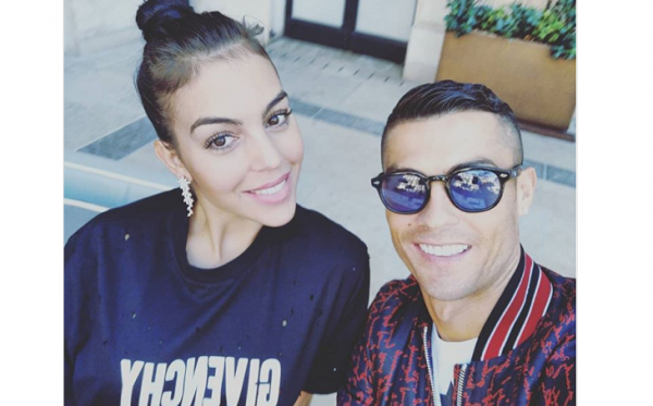  کریس رونالدو  انتخاب کلیسا برای جشن عروسی  ما برای نیایش به کلیسا رفته بودیم ؛ پسرم دوست دارد مثل من بشود