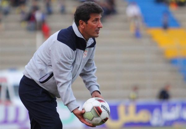  محمد تقوی  قول می‌دهم در نیم‌فصل دوم برای قهرمانی بازی کنیم  من باید تاوان ستاره شدن بازیکنان جوان را بدهم