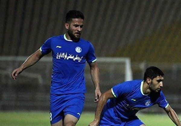  میثم کریمی  داور گفته بود که سپاهانی‌ها بعد از سوت ضربه را بزنند  خطای پنالتی روی دلفی گرفته نشد