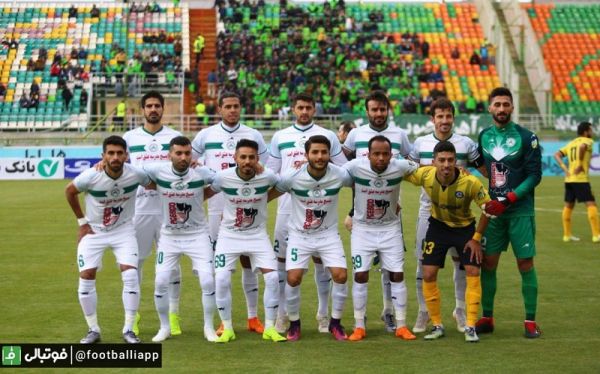  یک مهاجم آفریقایی در راه ذوب آهن