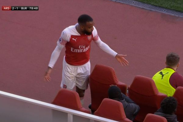  خشم لاکازت از تعویضش در بازی با برنلی