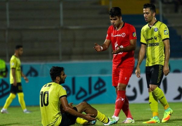 مرادمند با این وضعیت بازیکنان پدیده میروند، گلمحمدی هم نمیماند در مشهد دوست ندارند مردم خوشحال باشند