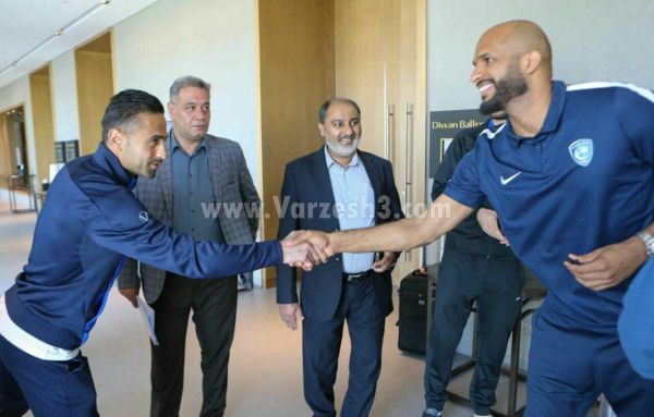 رویارویی کاپیتان ها قبل از جنگ در مسقط عکس