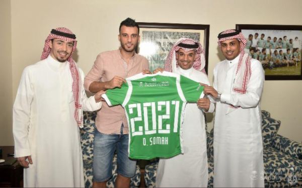 تمدید قرارداد عمرالسوما با الاهلی تا ٢٠٢١ عکس