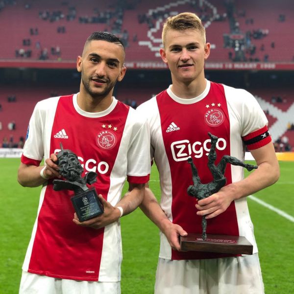 ستاره مراکش، بازیکن فصل آژاکس عکس