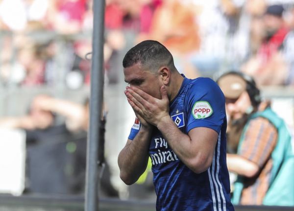  تنها چند ساعت به سقوط تنها بازمانده بوندسلیگا