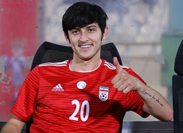 یک مربی اسپانیایی منچستریونایتد به دنبال جذب سردار آزمون بود