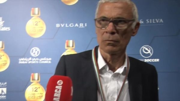  توضیخ هکتور کوپر در مورد نیمکت نشینی صلاح