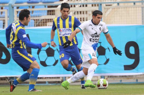 ثاقبی آماده فصل جدید فوتبال ایران عکس