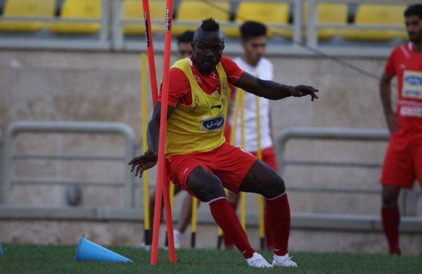 منشا در نقش دی کارموی برزیلی عکس