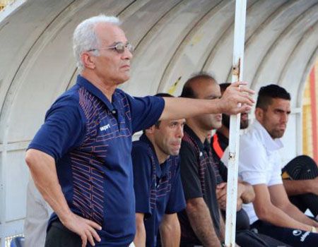 جهانپور شکستهای سپیدرود قبل از آغاز مسابقات شروع شد مقابل سپاهان همه درگیر احساسات شدند و باختند