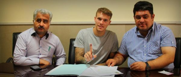  قرارداد هری اروین در هیئت فوتبال ثبت شد