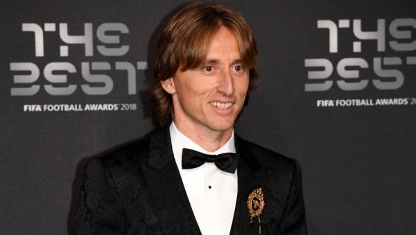 عکس وقتی مودریچ اشک بوبان را در آورد