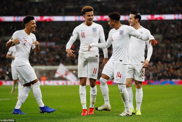  انگلیس 3-0 آمریکا  دسته گلی برای بدرقه رونی