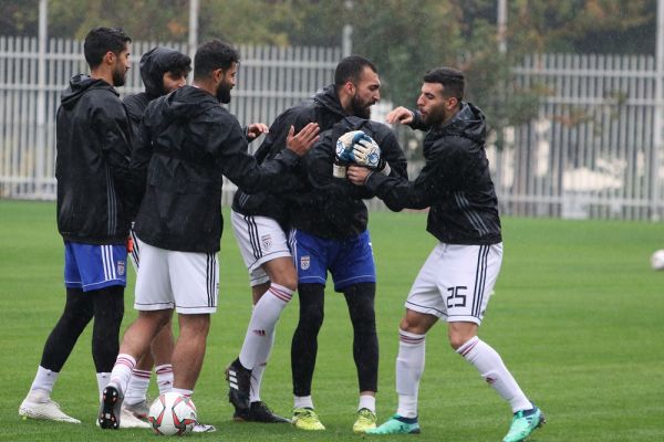  چشمی با پایان اردوی تیم ملی در تمرینات استقلال