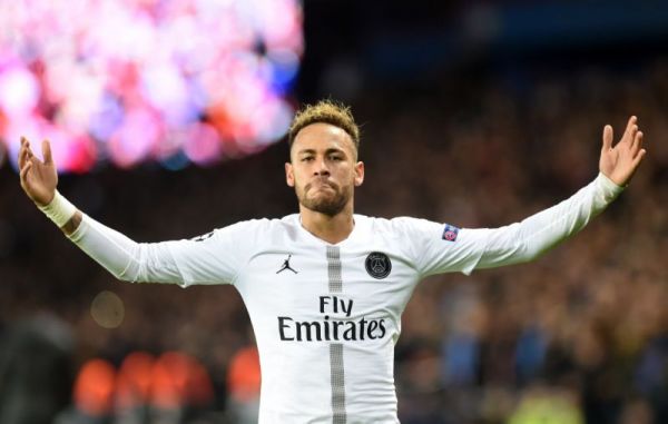 نیمار هنوز مصدوم بودم اما باید بازی می کردم