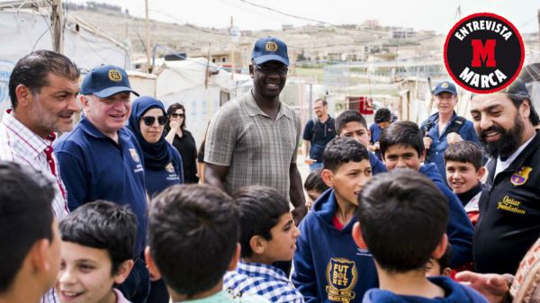  تورام به دمبله توصیه می کنم از بزرگترها درس بگیرد؛ در نه سالگی متوجه نژادپرستی شدم؛ درفوتبال نژادپرستی ومردسالاری موج می زند