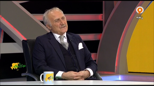  حسین کلانی به روزنامه همشهری ورزشی گفته پیش از حضور در شبکه ورزش به مسئولان برنامه گفته بود اگر قرار به باز کردن کراواتش باشد، او در برنامه حاضر نخواهد شد