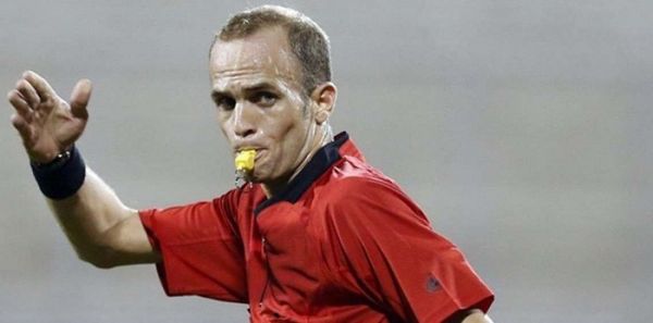  ادهم المخادمه داور ۳۳ ساله اردنی به عنوان داور افتتاحیه جام ملتها بین امارات و بحرین انتخاب شد