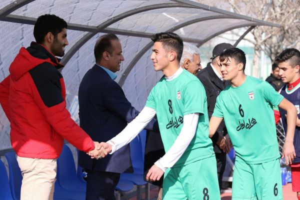  حضور محمد انصاری مدافع پرسپولیس، در محل برگزاری اردوی استعدادیابی تیم ملی جوانان