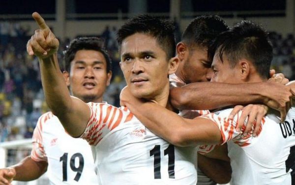  چتری  به عبور از مسی ده سال بعد فکر می کنم