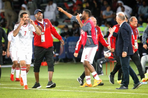 دعای مادران اماراتی ناجی دروازه خالد عیسی