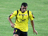  انتقاد عماد رضا از کارغیرحرفه ای یونس محمود