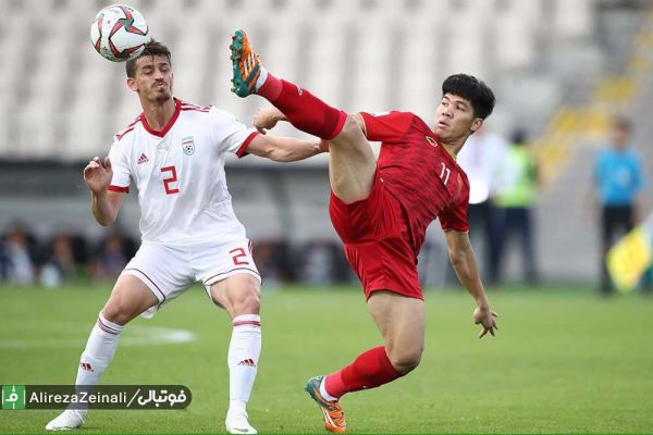  عكس نوشت  وريا غفورى از بهترينهاى تيم ايران در بازى دوم بود و ترديدهاى كارلوس كى روش را براى استفاده از او يا رامين رضاييان بيشتر كرد  شايد در هيچ پستى در تيم ملى انقدر رقابت فشرده نباشد  حركت وريا روى گل اول فوق العاده بود