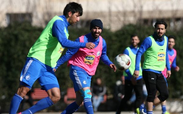 گزارش تمرین استقلال حسینی و اسماعیلی مربی جدید استقلال را به هوا پرتاب کردند