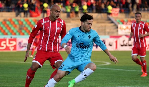 حاشیه دیدار پیکان - سپیدرود؛ حضور معاون اقتصادی سابق پرسپولیس در ورزشگاه فوت یک خانم در کنار زمین