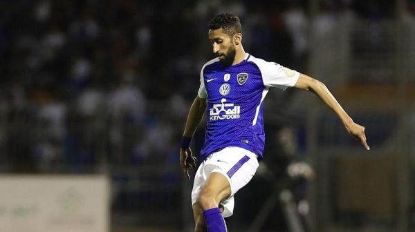 هافبک طراح رقیب استقلال برای درمان عازم لیون میشود