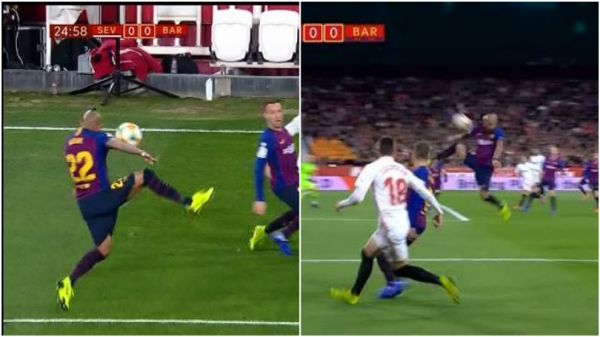 صحنه جنجالی نیمه اول سویا-بارسلونا عکس