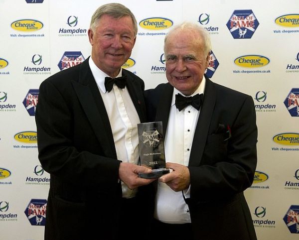 چرا فرگوسن مسی را بازیکنی بهتر از مارادونا میداند