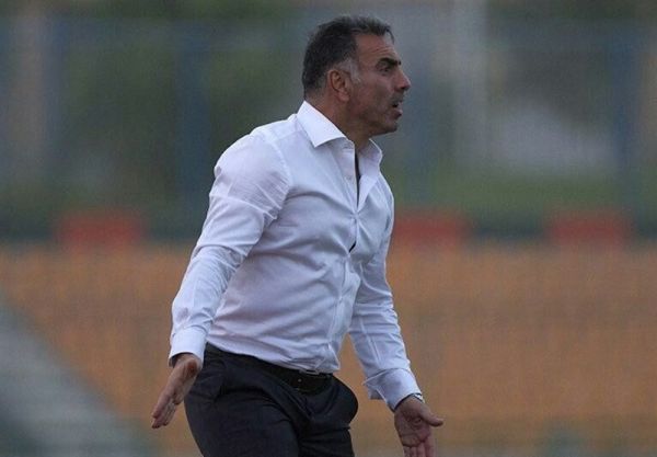 محمود فکری سرمربی سرخپوشان پاکدشت شد