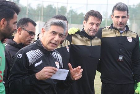  آخرین روز نقل و انتقالات برای فولاد  افشین امضا می‌کند