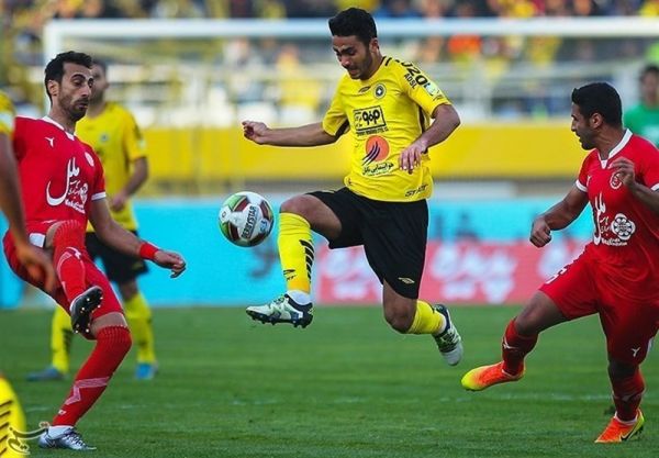  محمد کریمی  سپاهان ۴ رقیب سرسخت برای قهرمانی دارد