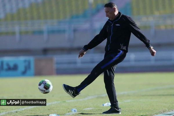 کار سخت کریمهای استقلال