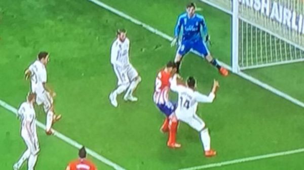  کارشناس داوری مارکا  داور کاتالان یک پنالتی برای اتلتیکو را مقابل رئال نگرفت