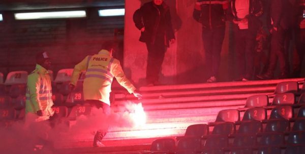 حاشیه نشست خبری مربیان در بوشهر درگیری لفظی نزدیکان مدیرعامل با گزارشگر تلویزیون