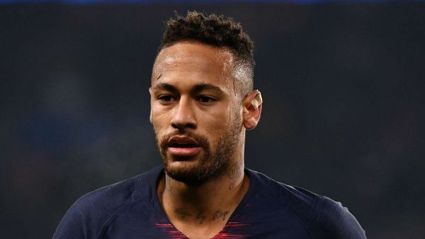 پدر نیمار او به دیدار برابر منچستریونایتد نمی رسد، تماسی با بارسلونا نداشتیم