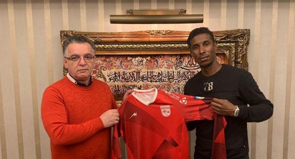  به دلیل عدم آمادگی بدنی قرارداد کنستانت با تراکتور به حالت تعلیق درآمد