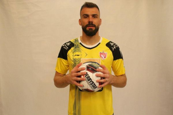 دروازهبان پرسپولیس بازی با نفت مسجدسلیمان را از دست داد