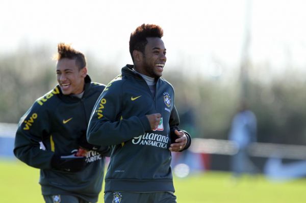 نیمار همیشه می خواستم مثل روبینیو باشم؛ بتمن قهرمان زندگی ام بود