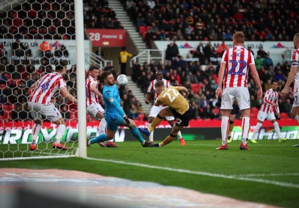  شکست ناتینگهام فارست و پیروزی ردینگ در غیاب لژیونرهای ایرانی